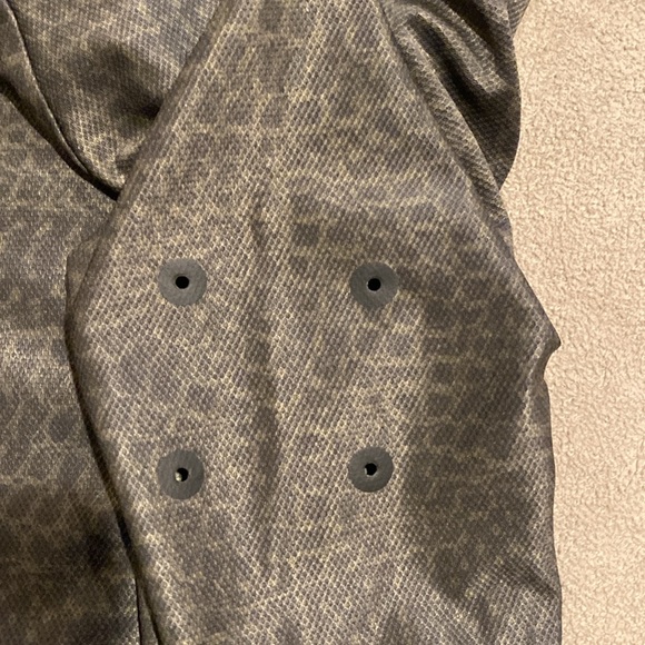 Lululemon men’s workout shirt - Picture 5 of 6